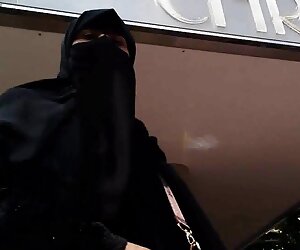 Ve masanın gay amator sex altında arkadaşlarınızın yüksek topuklu ayakkabılar