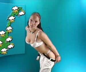 Kanca asyalı amatör sex anal için onu kedi iki dev ağız çekti