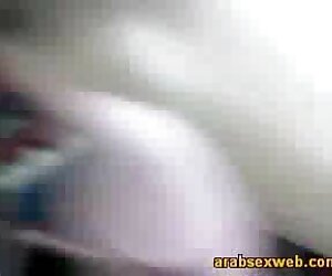 Kız arkadaşı yiyor, içiyor ve 4 amatör swinger pornolar amatör oynuyor